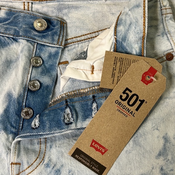 LEVI’S 501 Original Cropped in Scribble Wash (size 27x26) - Picture 6 of 7